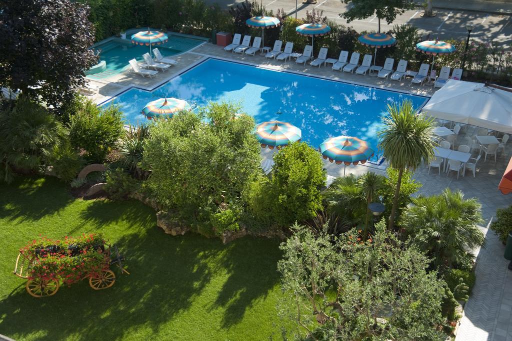 Hotel Ariston Bibione Exterior foto